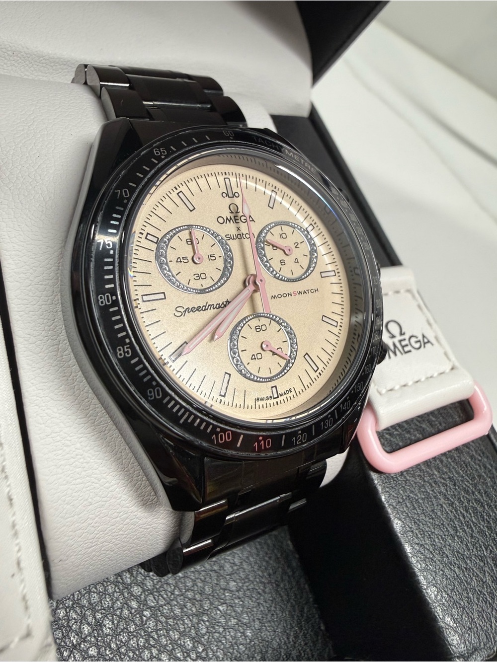 MoonSwatch MOD MISSION TO VENUS STAINLESS STEEL watch Black/black - Picture 3 of 7